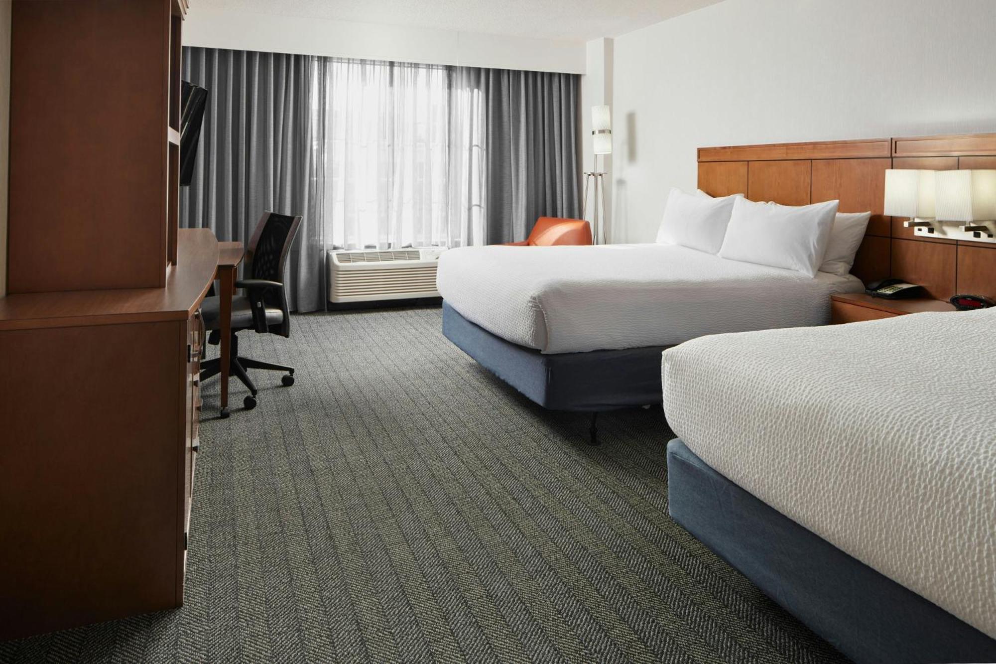Courtyard By Marriott Charlottesville - University Medical Center Esterno foto