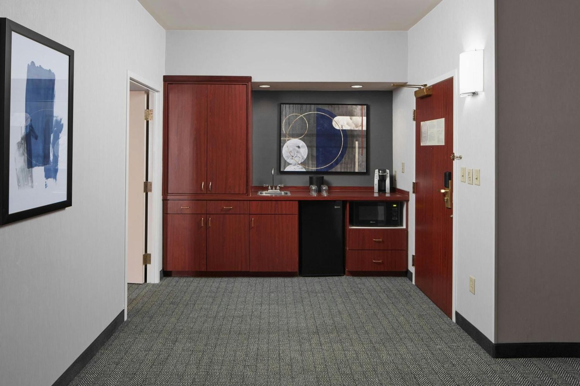Courtyard By Marriott Charlottesville - University Medical Center Esterno foto